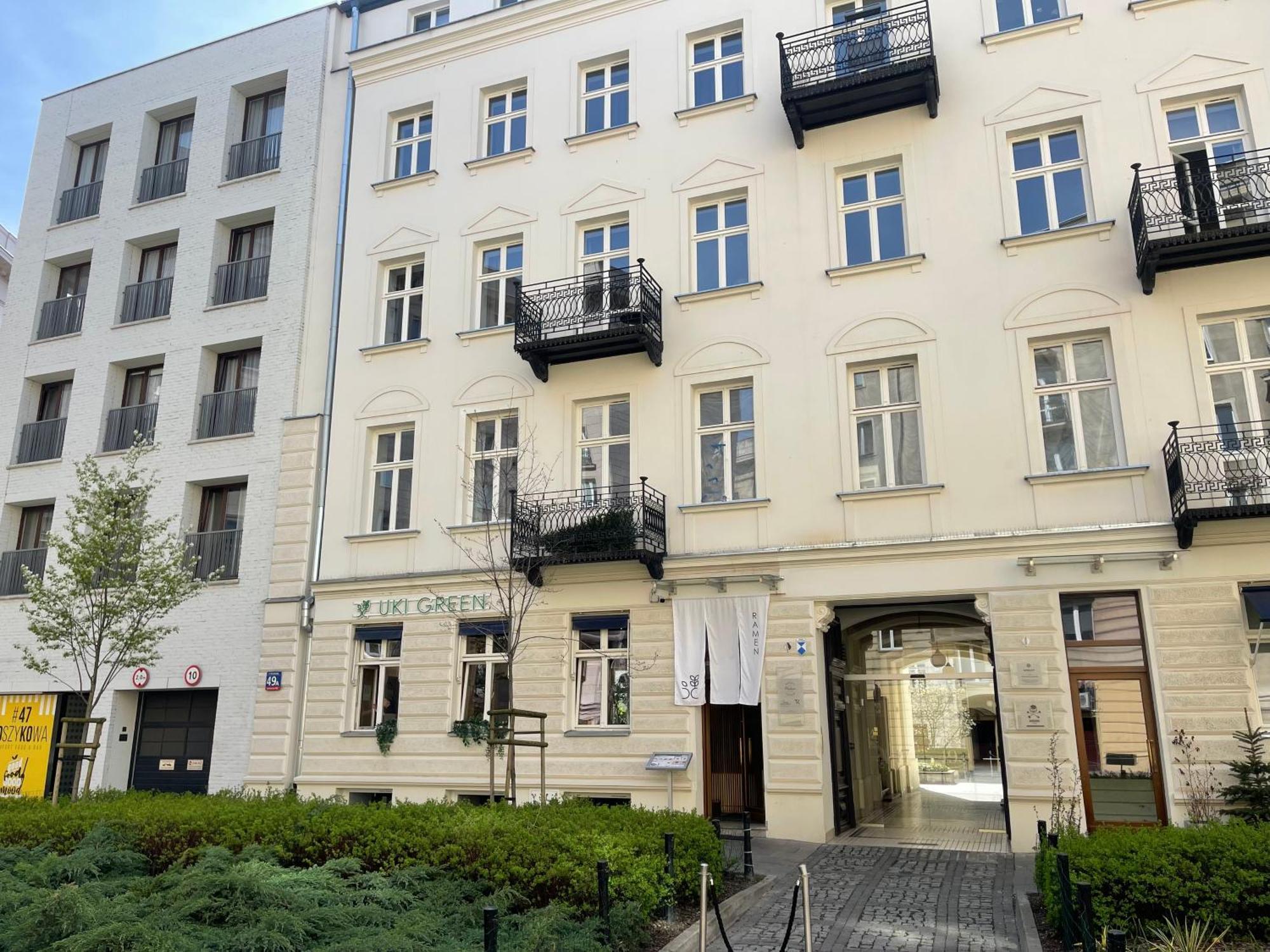Koszykowa 49a -central With Garage Warszawa